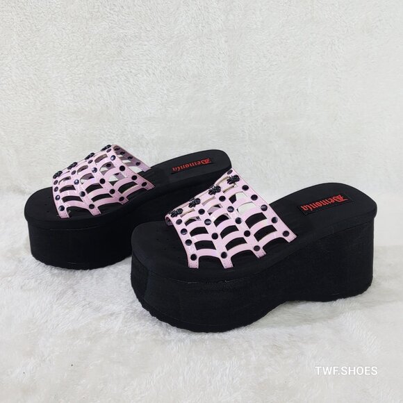 Funn 13 Platform Goth Sandals Pink Hologram Patent Cut Out Web Spider Studs - Picture 9 of 9